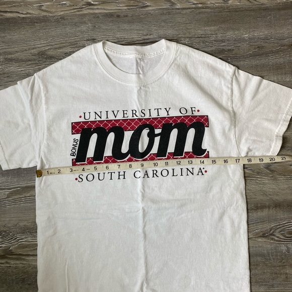Mom University of South Carolina T-shirt - Picture 3 of 7